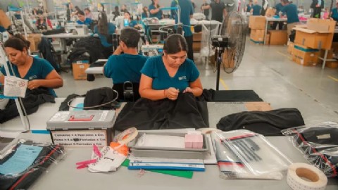 Crisis textil: fábricas suspenden actividades los sábados por la baja en las ventas