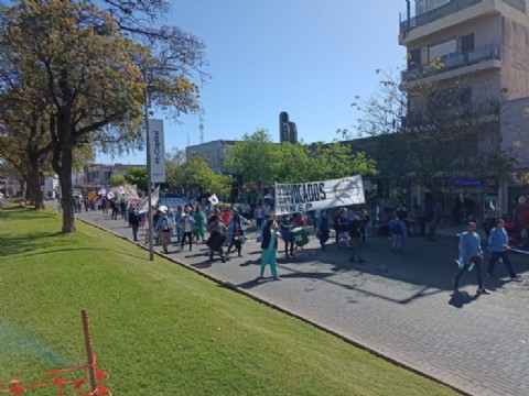 Capital: masiva marcha del sector Salud en el centro de la ciudad