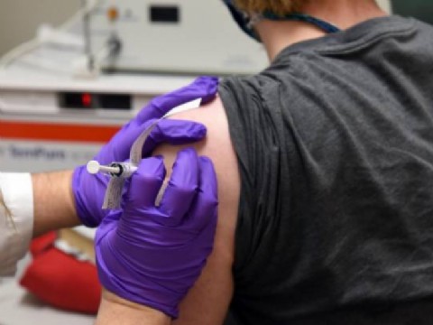 Se colocaron más de 600 vacunas antigripales en residencias para adultos mayores