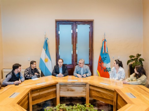 Comitiva de la FAO en Catamarca para profundizar acciones para el control de la plaga de langosta