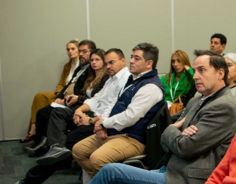 Se realizó el seminario sobre tendencias globales agroalimentarias para emprendimientos y Pymes catamarqueñas