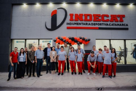 "Sin la ayuda del Gobierno, hubiese sido imposible": fábrica de indumentaria deportiva estrenó casa propia