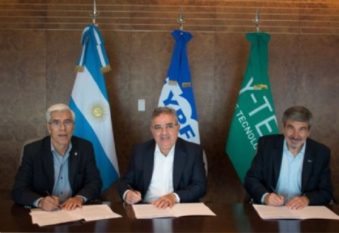 Catamarca e YPF firmaron un acuerdo para consolidar la investigación e industrialización del Litio