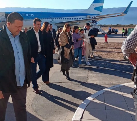 Críticas y tensión por la visita de Villarruel a la Fiesta del Poncho en Catamarca