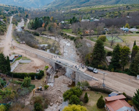 La Provincia avanza con la construcción del puente del Río Las Juntas en Ambato