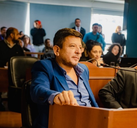 El diputado Juan Carlos Ledesma propuso implementar sanciones severas contra las "deepfakes" sexuales