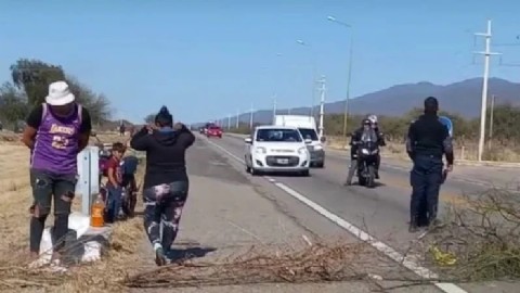 Vecinos de Coneta denuncian abandono del Gobierno de Jalil: exigen luz, agua y seguridad vial en la Ruta 38