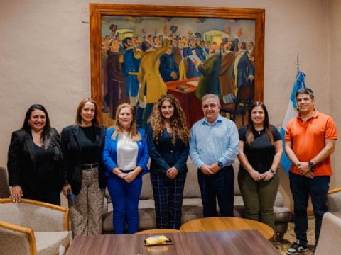 El gobernador Jalil recibió a la secretaria de Mujeres de Córdoba
