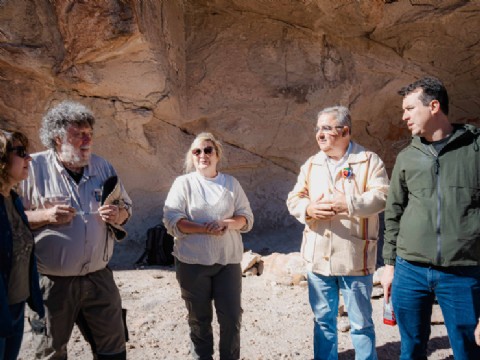 VIDEO | Raúl Jalil visitó la Cueva Cacao y reforzó el apoyo a la ciencia y el patrimonio arqueológico de la provincia