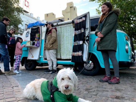 Una pareja dejó todo para viajar en motorhome por el país y están en la provincia