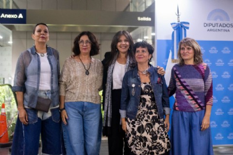 Cuatro artistas catamarqueñas exponen en el Congreso por el Mes de la Mujer