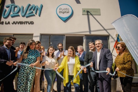 Con la presencia del gobernador Jalil, se inauguró Punto Digital en Valle Viejo