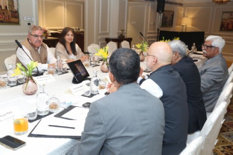 El gobernador se reunió con directivos de Coal India para avanzar en materia energética