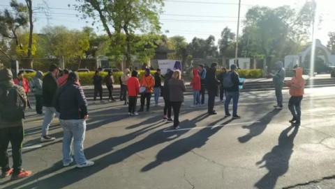 Se suman becados de otros organismos a los reclamos contra Jalil