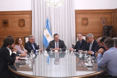 Empresas catamarqueñas firmaron un convenio con Aduana para agilizar exportaciones mediante un sistema digital