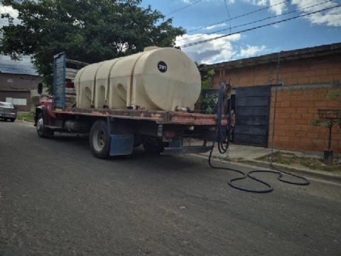 Aguas de Catamarca refuerza la asistencia a barrios afectados por la emergencia hídrica