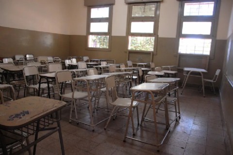 Docentes en alerta: exigen paritarias y cobertura de cargos antes del receso invernal