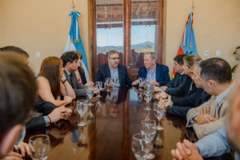 El Gobernador Jalil se reunió con funcionarios y magistrados del Poder Judicial