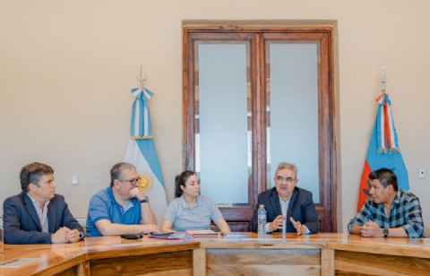 Provincia y el municipio de Fiambalá coordinan obras hídricas para maximizar el servicio