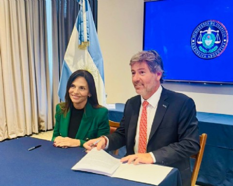 La Provincia adhirió al Programa Nacional de Restitución de Derechos
