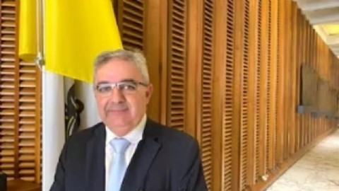 El viaje de Jalil a Europa: ¿Promoción minera o turismo político?
