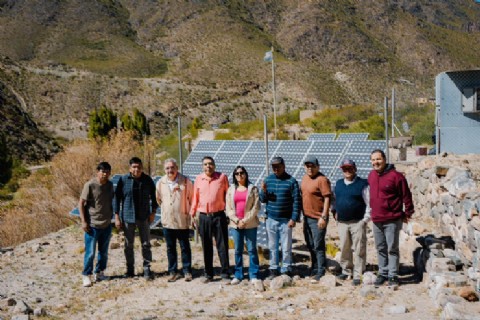 El gobernador Jalil visitó Las Papas e inauguró obras de energía
