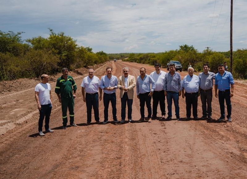 El Gobierno avanza con la pavimentación del acceso al Dique de Ipizca