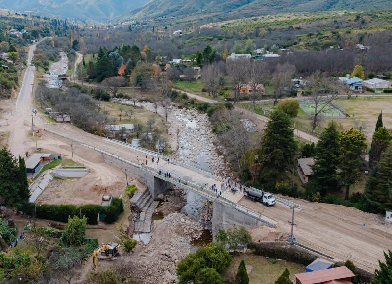 La Provincia avanza con la construcción del puente del Río Las Juntas en Ambato