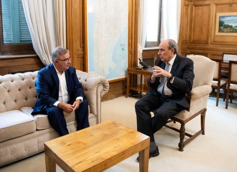 Vuelve el perro arrepentido: a pedido de Milei, Francos se reunirá con Jalil para forzar una alianza