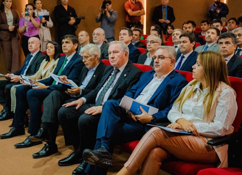 El Gobierno provincial impulsa debate sobre la Reforma Constitucional con una jornada jurídica