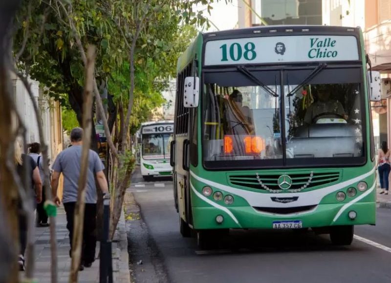 UTA confirmó un paro por tiempo indeterminado en toda la provincia desde el martes