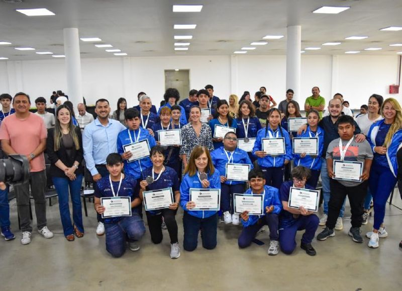 Reconocimiento a los deportistas destacados de los Evita 2025