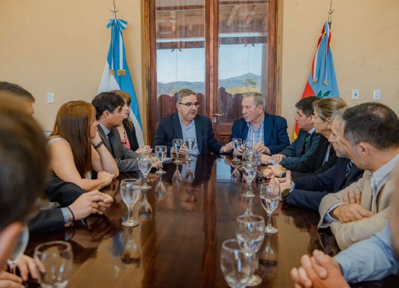 El Gobernador Jalil se reunió con funcionarios y magistrados del Poder Judicial