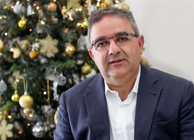 Pase permanente a 150 empleados: Raúl Jalil derrocha en ñoquis mientras llora por recortes nacionales